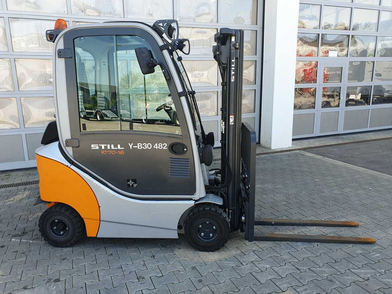 Still RX70-16 / Triplex: 4.60m / nur 576h! / 1.600kg - Diesel viličar: slika Still RX70-16 / Triplex: 4.60m / nur 576h! / 1.600kg - Diesel viličar Still RX70-16 / Triplex: 4.60m / nur 576h! / 1.600kg - Diesel viličar: slika Still RX70-16 / Triplex: 4.60m / nur 576h! / 1.600kg - Diesel viličar