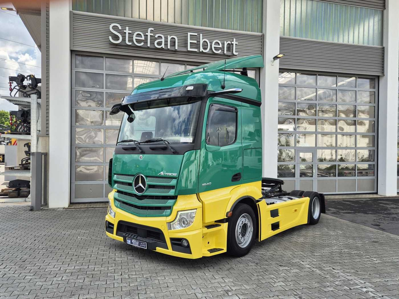 Mercedes-Benz Actros 1840 LSnRL Retarder Hubsattelplatte Xenon - Tegljač: slika Mercedes-Benz Actros 1840 LSnRL Retarder Hubsattelplatte Xenon - Tegljač Mercedes-Benz Actros 1840 LSnRL Retarder Hubsattelplatte Xenon - Tegljač: slika Mercedes-Benz Actros 1840 LSnRL Retarder Hubsattelplatte Xenon - Tegljač
