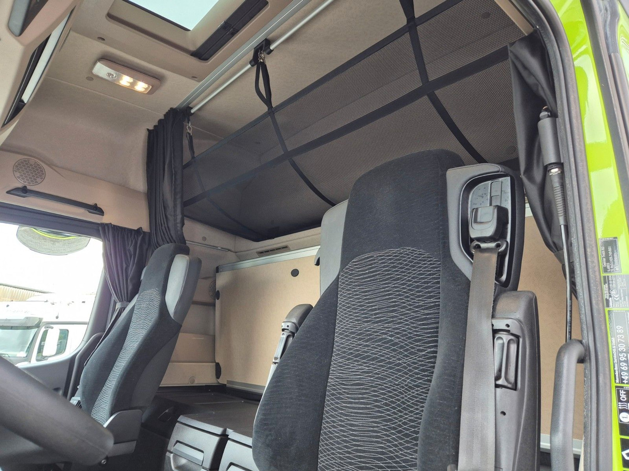 Tegljač Mercedes-Benz Actros 1851 LS Öl-Retarder Standklima Mirror Big: slika Tegljač Mercedes-Benz Actros 1851 LS Öl-Retarder Standklima Mirror Big