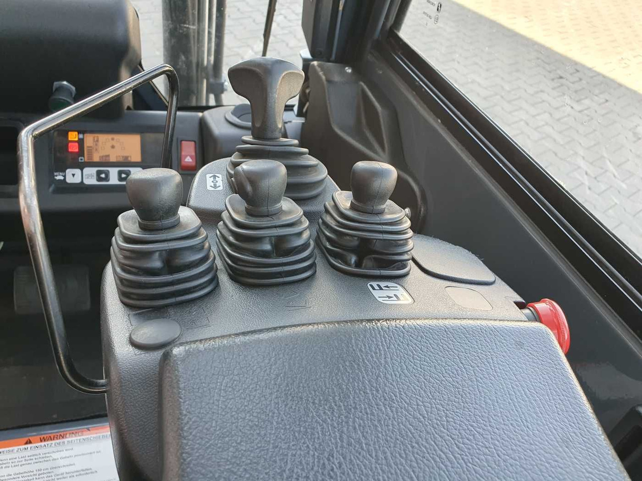 Električni viličar Toyota 8FBET15 / Triplex: 4.30m / nur 3.489h! / 2022: slika Električni viličar Toyota 8FBET15 / Triplex: 4.30m / nur 3.489h! / 2022