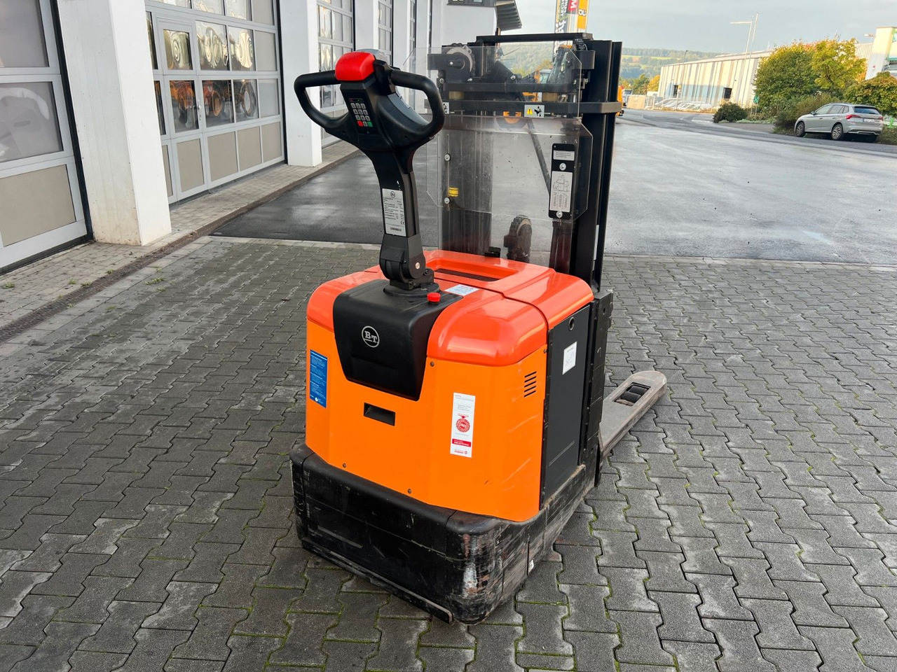 Toyota SPE 125 L / nur 382h ! / Hochhubwagen / 3.350mm - Slagač stoga: slika Toyota SPE 125 L / nur 382h ! / Hochhubwagen / 3.350mm - Slagač stoga Toyota SPE 125 L / nur 382h ! / Hochhubwagen / 3.350mm - Slagač stoga: slika Toyota SPE 125 L / nur 382h ! / Hochhubwagen / 3.350mm - Slagač stoga