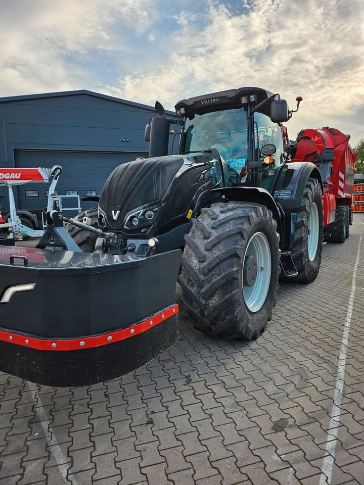 Valtra S374 / nur: 1.980h! / 06.2017 / Holzhacker - Drobilica za drvo: slika Valtra S374 / nur: 1.980h! / 06.2017 / Holzhacker - Drobilica za drvo Valtra S374 / nur: 1.980h! / 06.2017 / Holzhacker - Drobilica za drvo: slika Valtra S374 / nur: 1.980h! / 06.2017 / Holzhacker - Drobilica za drvo