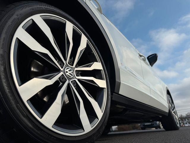 Volkswagen T-Roc Style+R-Line+AHK+ACC+LED+MirrowLink - Dostavno vozilo s ravnom platformom: slika Volkswagen T-Roc Style+R-Line+AHK+ACC+LED+MirrowLink - Dostavno vozilo s ravnom platformom Volkswagen T-Roc Style+R-Line+AHK+ACC+LED+MirrowLink - Dostavno vozilo s ravnom platformom: slika Volkswagen T-Roc Style+R-Line+AHK+ACC+LED+MirrowLink - Dostavno vozilo s ravnom platformom