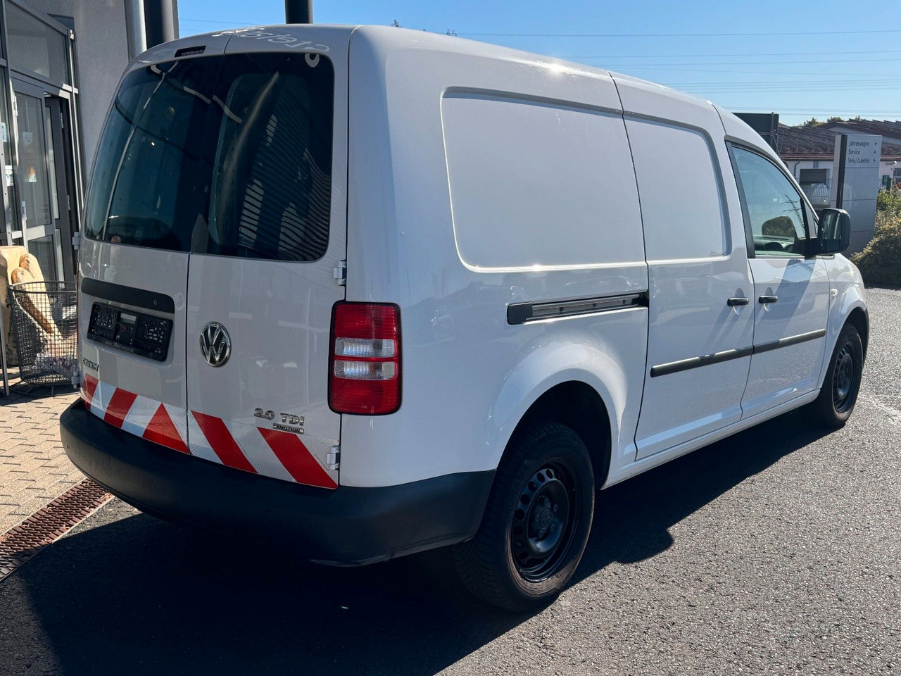Volkswagen VW Caddy 2.0 TDI 4Motion Maxi Kasten Regal - Furgon: slika Volkswagen VW Caddy 2.0 TDI 4Motion Maxi Kasten Regal - Furgon Volkswagen VW Caddy 2.0 TDI 4Motion Maxi Kasten Regal - Furgon: slika Volkswagen VW Caddy 2.0 TDI 4Motion Maxi Kasten Regal - Furgon