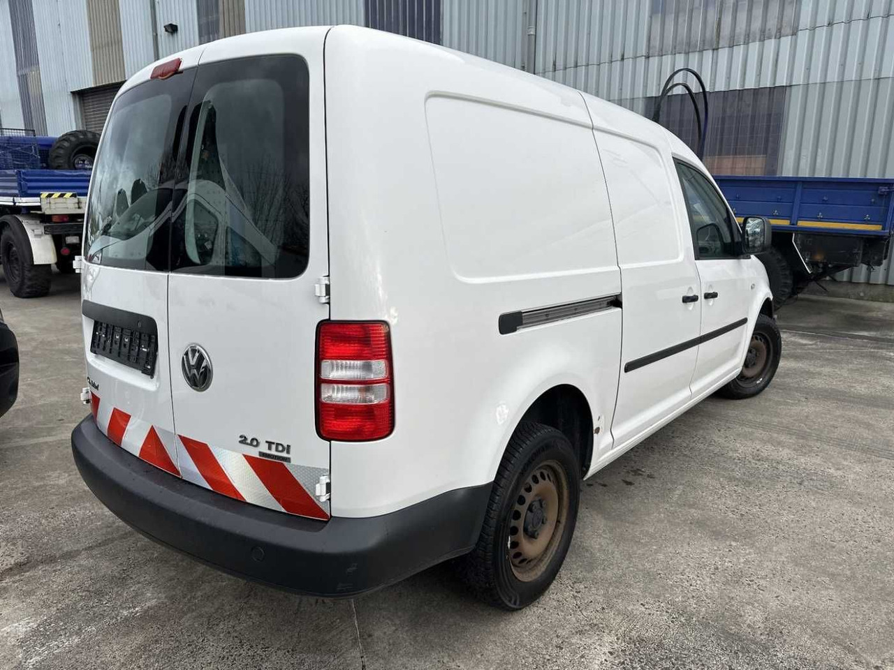 Volkswagen VW Caddy 2.0 TDI 4Motion Maxi Kasten Regal - Furgon: slika Volkswagen VW Caddy 2.0 TDI 4Motion Maxi Kasten Regal - Furgon Volkswagen VW Caddy 2.0 TDI 4Motion Maxi Kasten Regal - Furgon: slika Volkswagen VW Caddy 2.0 TDI 4Motion Maxi Kasten Regal - Furgon