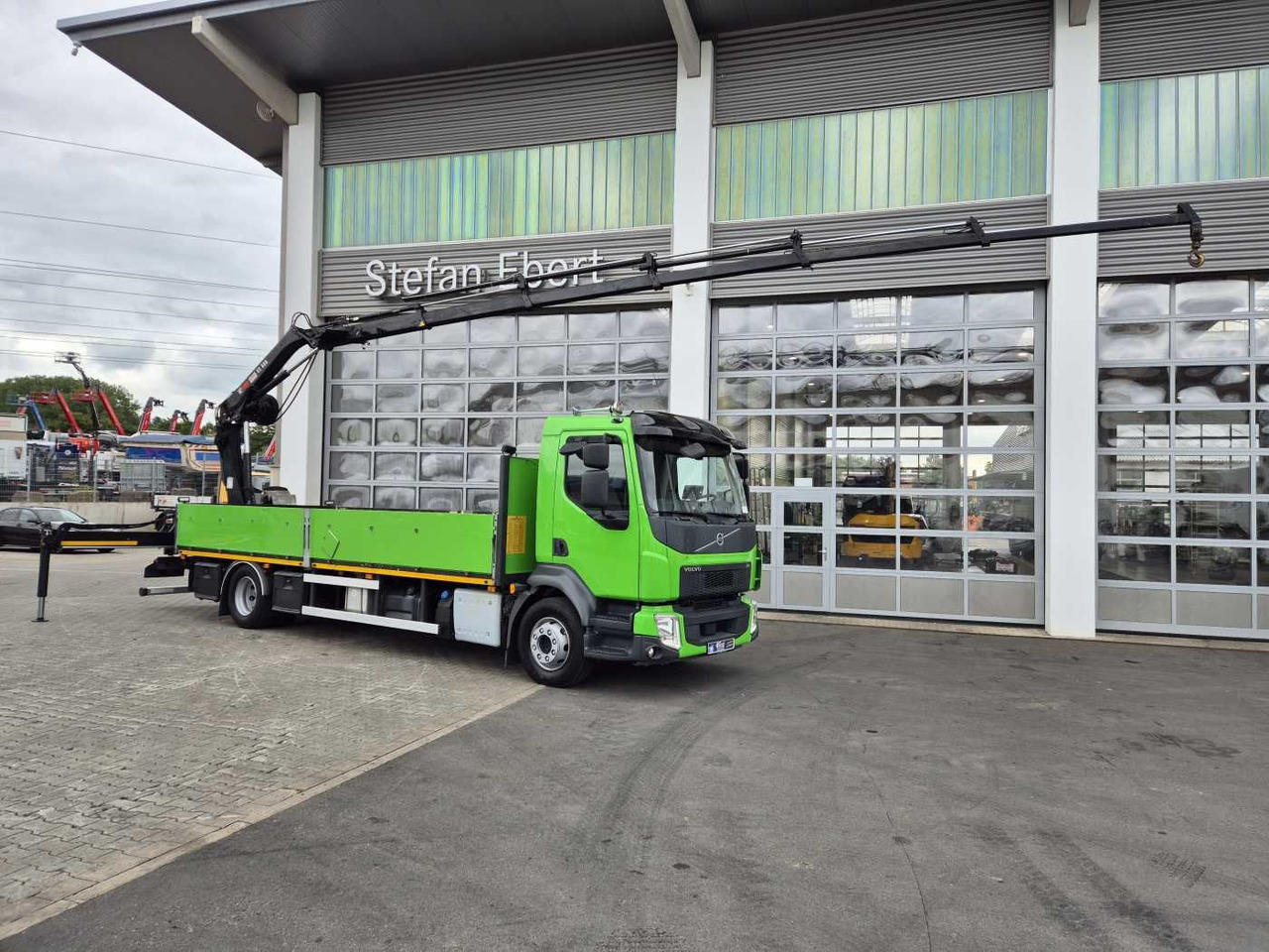 Volvo FL 42 R Kran Hiab XS 088 Funk bis 14 m! Kamera - Kamion s kranom: slika Volvo FL 42 R Kran Hiab XS 088 Funk bis 14 m! Kamera - Kamion s kranom Volvo FL 42 R Kran Hiab XS 088 Funk bis 14 m! Kamera - Kamion s kranom: slika Volvo FL 42 R Kran Hiab XS 088 Funk bis 14 m! Kamera - Kamion s kranom