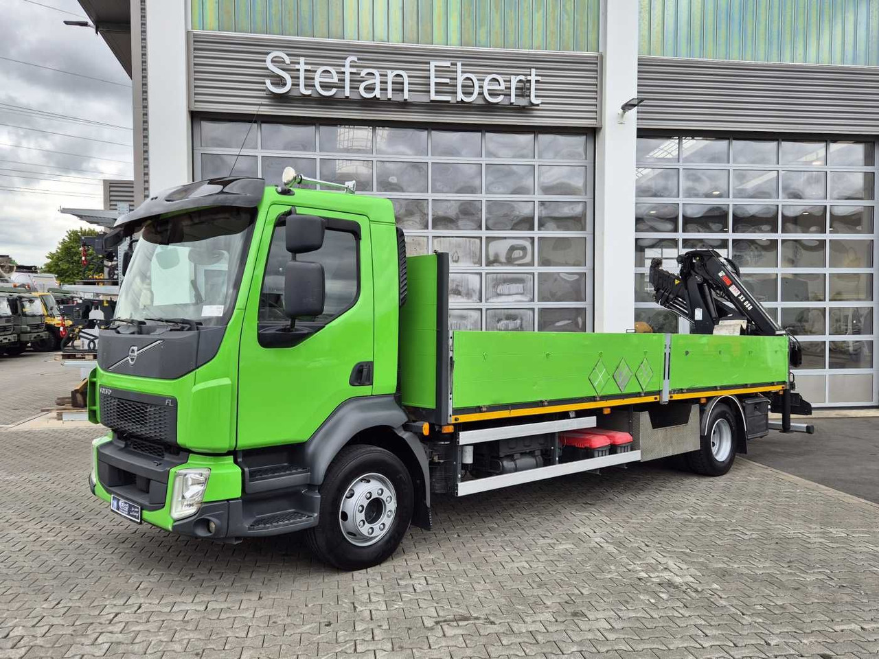 Volvo FL 42 R Kran Hiab XS 088 Funk bis 14 m! Kamera - Kamion s otvorenim sandukom, Kamion s kranom: slika Volvo FL 42 R Kran Hiab XS 088 Funk bis 14 m! Kamera - Kamion s otvorenim sandukom, Kamion s kranom Volvo FL 42 R Kran Hiab XS 088 Funk bis 14 m! Kamera - Kamion s otvorenim sandukom, Kamion s kranom: slika Volvo FL 42 R Kran Hiab XS 088 Funk bis 14 m! Kamera - Kamion s otvorenim sandukom, Kamion s kranom