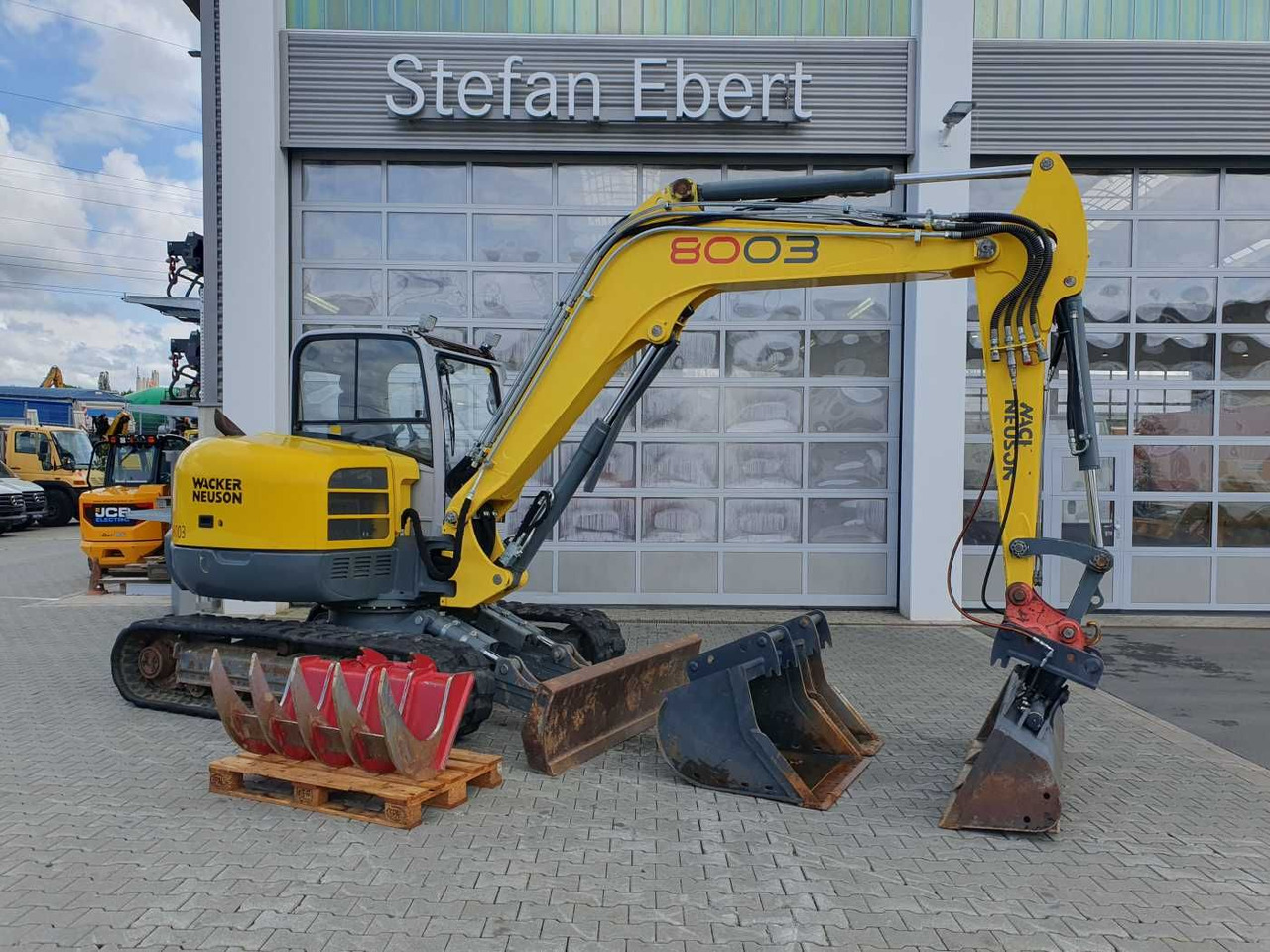 Wacker 8003 / MS08 / nur 4.035h / 2014 / Löffelpaket - Mini bager: slika Wacker 8003 / MS08 / nur 4.035h / 2014 / Löffelpaket - Mini bager Wacker 8003 / MS08 / nur 4.035h / 2014 / Löffelpaket - Mini bager: slika Wacker 8003 / MS08 / nur 4.035h / 2014 / Löffelpaket - Mini bager