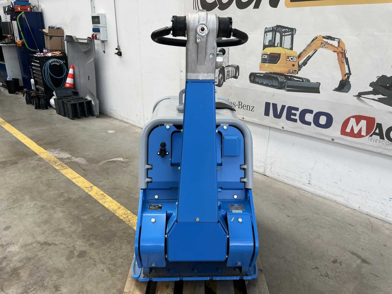 Weber CR 9 MDM Hatz-Diesel / 740kg / DEMO / 2022 - Vibro ploča: slika Weber CR 9 MDM Hatz-Diesel / 740kg / DEMO / 2022 - Vibro ploča Weber CR 9 MDM Hatz-Diesel / 740kg / DEMO / 2022 - Vibro ploča: slika Weber CR 9 MDM Hatz-Diesel / 740kg / DEMO / 2022 - Vibro ploča