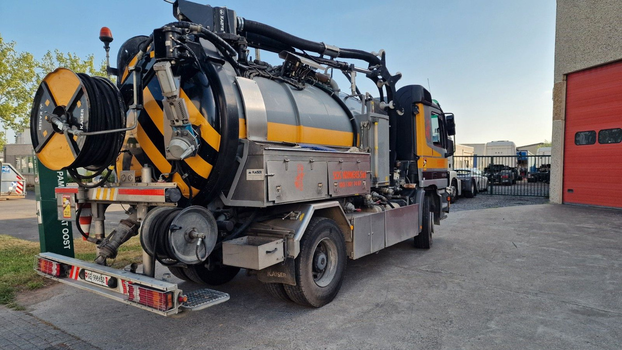 Mercedes-Benz Actros 18-40 - Vakum kamion: slika Mercedes-Benz Actros 18-40 - Vakum kamion Mercedes-Benz Actros 18-40 - Vakum kamion: slika Mercedes-Benz Actros 18-40 - Vakum kamion