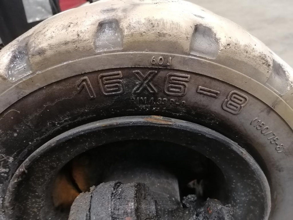 Trukin taka-akseli 16x6-8 valkoisilla renkailla - Stražnja osovina za Viličar: slika Trukin taka-akseli 16x6-8 valkoisilla renkailla - Stražnja osovina za Viličar Trukin taka-akseli 16x6-8 valkoisilla renkailla - Stražnja osovina za Viličar: slika Trukin taka-akseli 16x6-8 valkoisilla renkailla - Stražnja osovina za Viličar