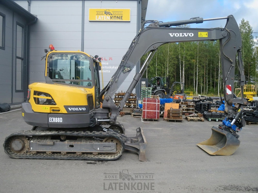 Volvo ECR88D SMP Rototiltti - Bager gusjeničar: slika Volvo ECR88D SMP Rototiltti - Bager gusjeničar Volvo ECR88D SMP Rototiltti - Bager gusjeničar: slika Volvo ECR88D SMP Rototiltti - Bager gusjeničar