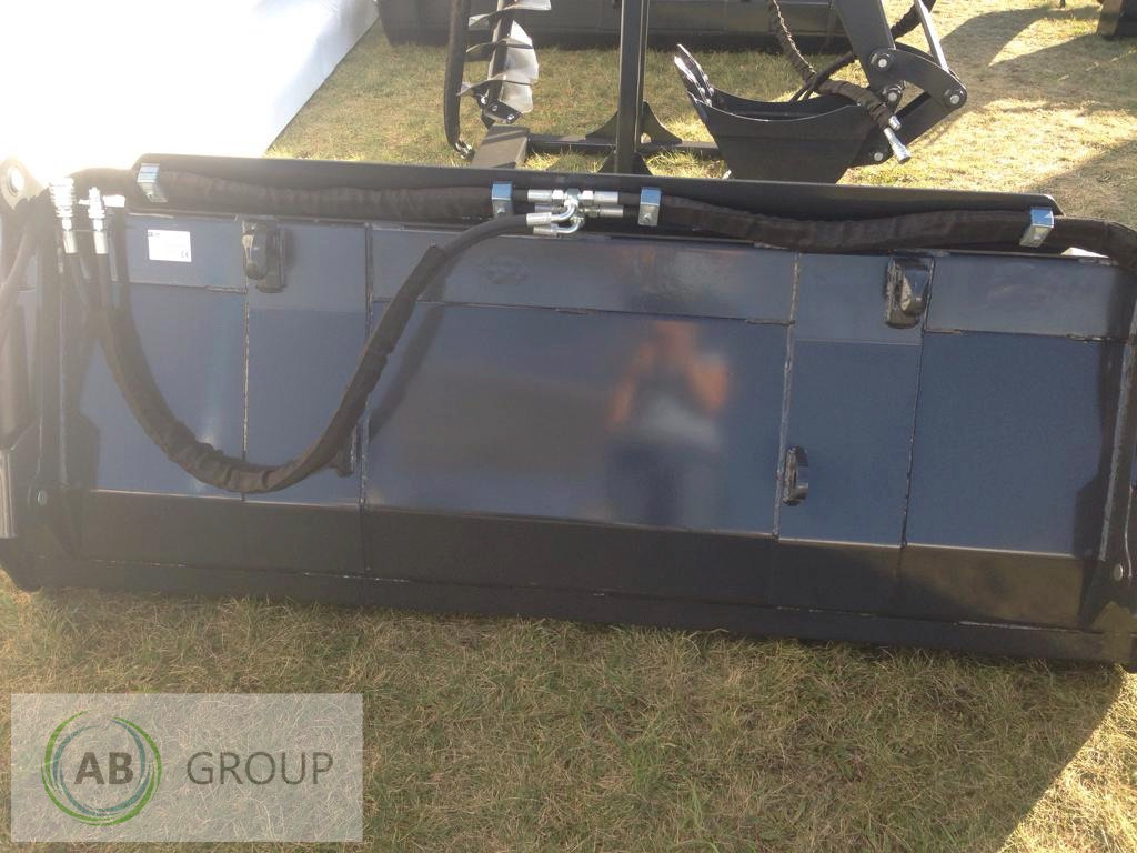 ArkMET 4in1 XL bucket A303.200 - Utovarna korpa: slika ArkMET 4in1 XL bucket A303.200 - Utovarna korpa ArkMET 4in1 XL bucket A303.200 - Utovarna korpa: slika ArkMET 4in1 XL bucket A303.200 - Utovarna korpa