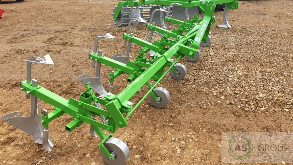 Bomet hoe-rider Norma P475/1 - Oprema za obradu tla: slika Bomet hoe-rider Norma P475/1 - Oprema za obradu tla Bomet hoe-rider Norma P475/1 - Oprema za obradu tla: slika Bomet hoe-rider Norma P475/1 - Oprema za obradu tla