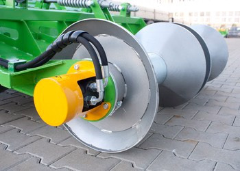 Bomet ridge forming and cultivating aggregate Ara P520, 67,5 mm - Stroj za krumpir: slika  Bomet ridge forming and cultivating aggregate Ara P520, 67,5 mm - Stroj za krumpir Bomet ridge forming and cultivating aggregate Ara P520, 67,5 mm - Stroj za krumpir: slika  Bomet ridge forming and cultivating aggregate Ara P520, 67,5 mm - Stroj za krumpir