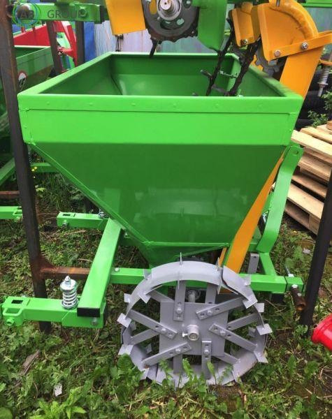 Bomet two-row potato planter Gemini S239/1 - Sadilica za krumpir: slika  Bomet two-row potato planter Gemini S239/1 - Sadilica za krumpir Bomet two-row potato planter Gemini S239/1 - Sadilica za krumpir: slika  Bomet two-row potato planter Gemini S239/1 - Sadilica za krumpir