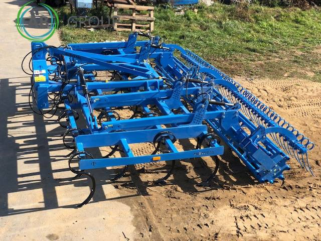 Cultivator and stubble cultivator hydraulically folded 5 m Agristal KUŚ - Oprema za obradu tla: slika Cultivator and stubble cultivator hydraulically folded 5 m Agristal KUŚ - Oprema za obradu tla Cultivator and stubble cultivator hydraulically folded 5 m Agristal KUŚ - Oprema za obradu tla: slika Cultivator and stubble cultivator hydraulically folded 5 m Agristal KUŚ - Oprema za obradu tla