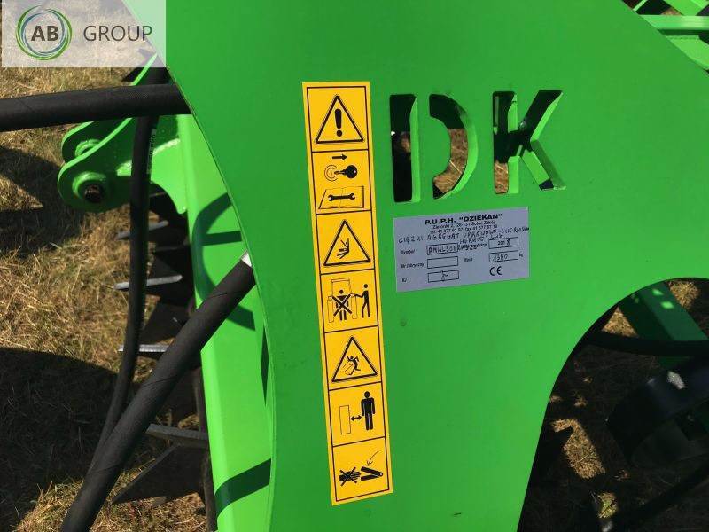 Dziekan Herkulex Lux Gruber 3m AMHL30F2K3Z2 - Kultivator: slika Dziekan Herkulex Lux Gruber 3m AMHL30F2K3Z2 - Kultivator Dziekan Herkulex Lux Gruber 3m AMHL30F2K3Z2 - Kultivator: slika Dziekan Herkulex Lux Gruber 3m AMHL30F2K3Z2 - Kultivator