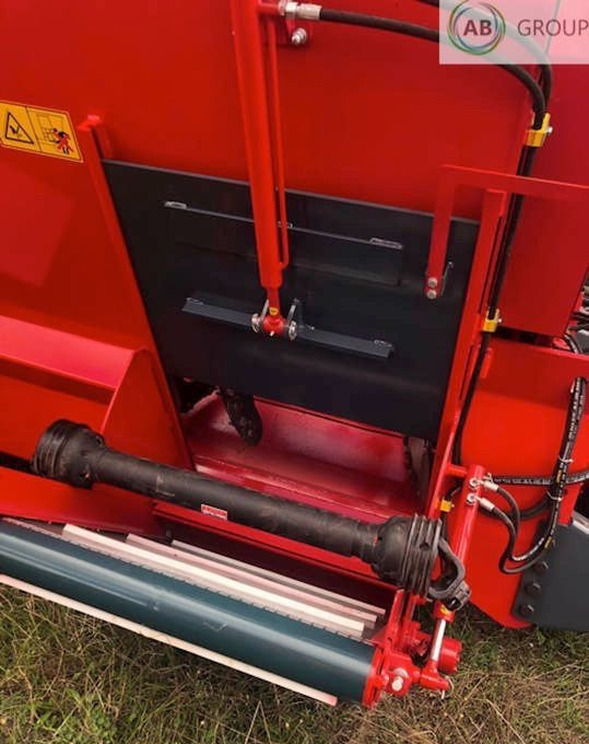 Fimaks Feeder Mixer FMHII 12m3 in stock - Vagon-miješalica za krmivo: slika Fimaks Feeder Mixer FMHII 12m3 in stock - Vagon-miješalica za krmivo Fimaks Feeder Mixer FMHII 12m3 in stock - Vagon-miješalica za krmivo: slika Fimaks Feeder Mixer FMHII 12m3 in stock - Vagon-miješalica za krmivo