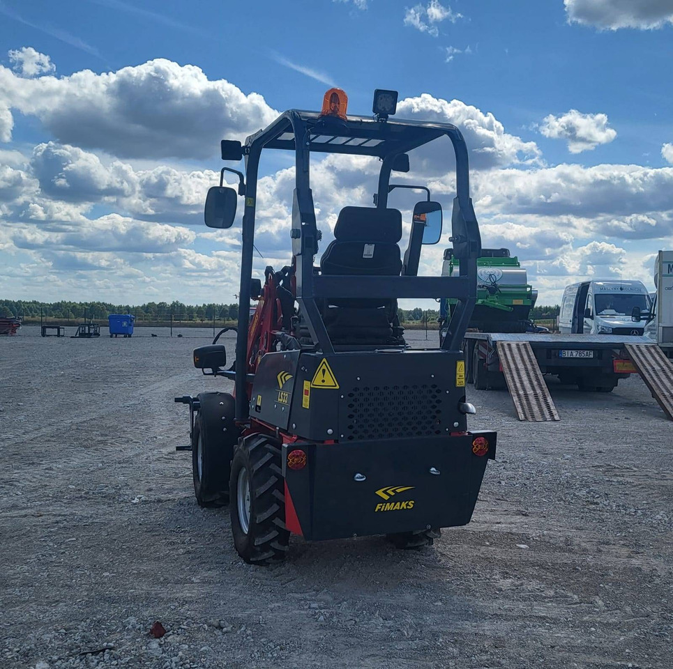 Zglobni utovarivač Fimaks mini loader LS33 - on stock: slika Zglobni utovarivač Fimaks mini loader LS33 - on stock Zglobni utovarivač Fimaks mini loader LS33 - on stock: slika Zglobni utovarivač Fimaks mini loader LS33 - on stock