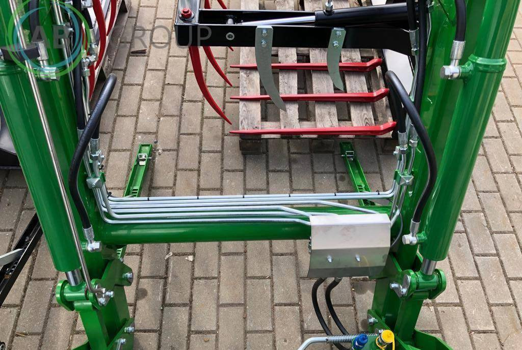 Hydrometal front loader AT-10 - Prednji utovarivač za traktor: slika Hydrometal front loader AT-10 - Prednji utovarivač za traktor Hydrometal front loader AT-10 - Prednji utovarivač za traktor: slika Hydrometal front loader AT-10 - Prednji utovarivač za traktor