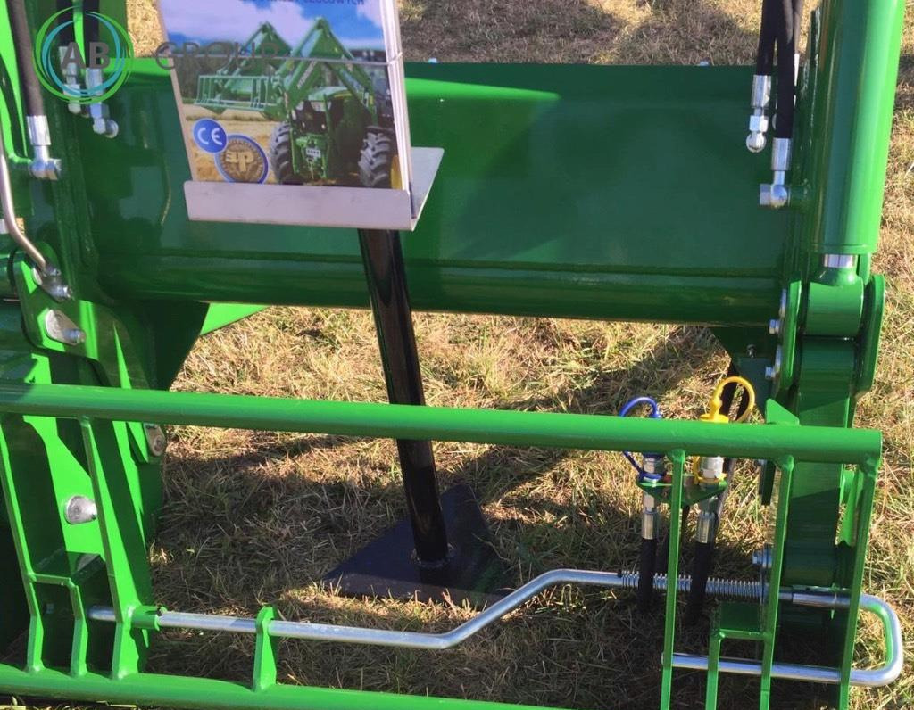 Hydrometal front loader AT-40 - Prednji utovarivač za traktor: slika Hydrometal front loader AT-40 - Prednji utovarivač za traktor Hydrometal front loader AT-40 - Prednji utovarivač za traktor: slika Hydrometal front loader AT-40 - Prednji utovarivač za traktor