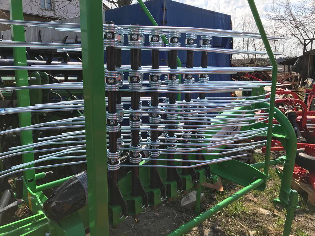 Inter-Tech Rotary Rake ZKT-420, 4.2 m - Prevrtač sijena/ Grabulje: slika Inter-Tech Rotary Rake ZKT-420, 4.2 m - Prevrtač sijena/ Grabulje Inter-Tech Rotary Rake ZKT-420, 4.2 m - Prevrtač sijena/ Grabulje: slika Inter-Tech Rotary Rake ZKT-420, 4.2 m - Prevrtač sijena/ Grabulje