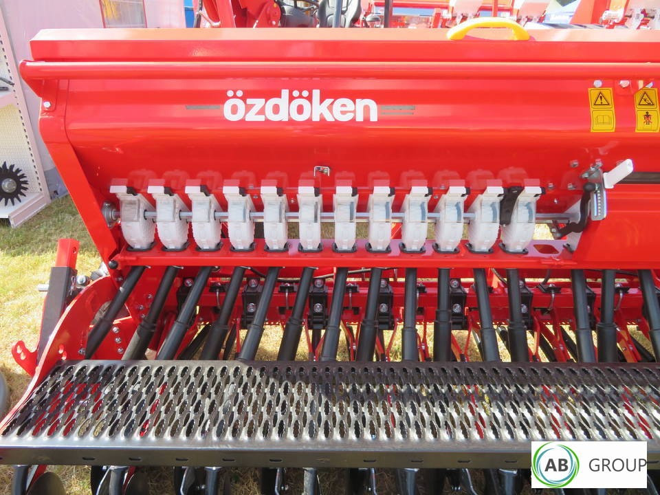 Ozdoken grain seeder Pertum S300, 3 m - single-disc coulter type - on stock - Sijačica: slika Ozdoken grain seeder Pertum S300, 3 m - single-disc coulter type - on stock - Sijačica Ozdoken grain seeder Pertum S300, 3 m - single-disc coulter type - on stock - Sijačica: slika Ozdoken grain seeder Pertum S300, 3 m - single-disc coulter type - on stock - Sijačica