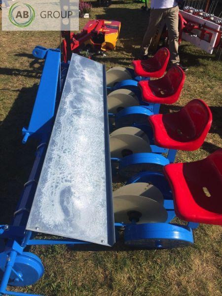 Taret seeding planter 4-rows - Oprema za sijanje: slika Taret seeding planter 4-rows - Oprema za sijanje Taret seeding planter 4-rows - Oprema za sijanje: slika Taret seeding planter 4-rows - Oprema za sijanje