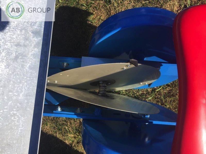 Taret seeding planter 4-rows - Oprema za sijanje: slika Taret seeding planter 4-rows - Oprema za sijanje Taret seeding planter 4-rows - Oprema za sijanje: slika Taret seeding planter 4-rows - Oprema za sijanje