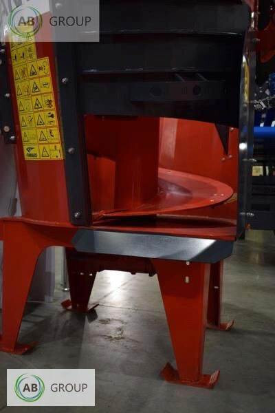 Oprema za stoku Wóz paszowy 1,5m3 serii ECO: slika Oprema za stoku Wóz paszowy 1,5m3 serii ECO