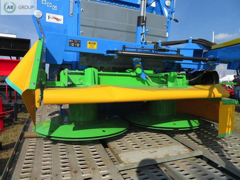 ZAMET ścinacz zielonek T635, 14,5m3 - Kosilica: slika ZAMET ścinacz zielonek T635, 14,5m3 - Kosilica ZAMET ścinacz zielonek T635, 14,5m3 - Kosilica: slika ZAMET ścinacz zielonek T635, 14,5m3 - Kosilica