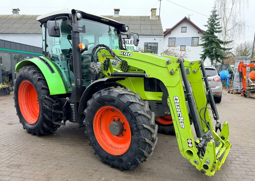 Claas Arion 440 - Traktor: slika Claas Arion 440 - Traktor Claas Arion 440 - Traktor: slika Claas Arion 440 - Traktor
