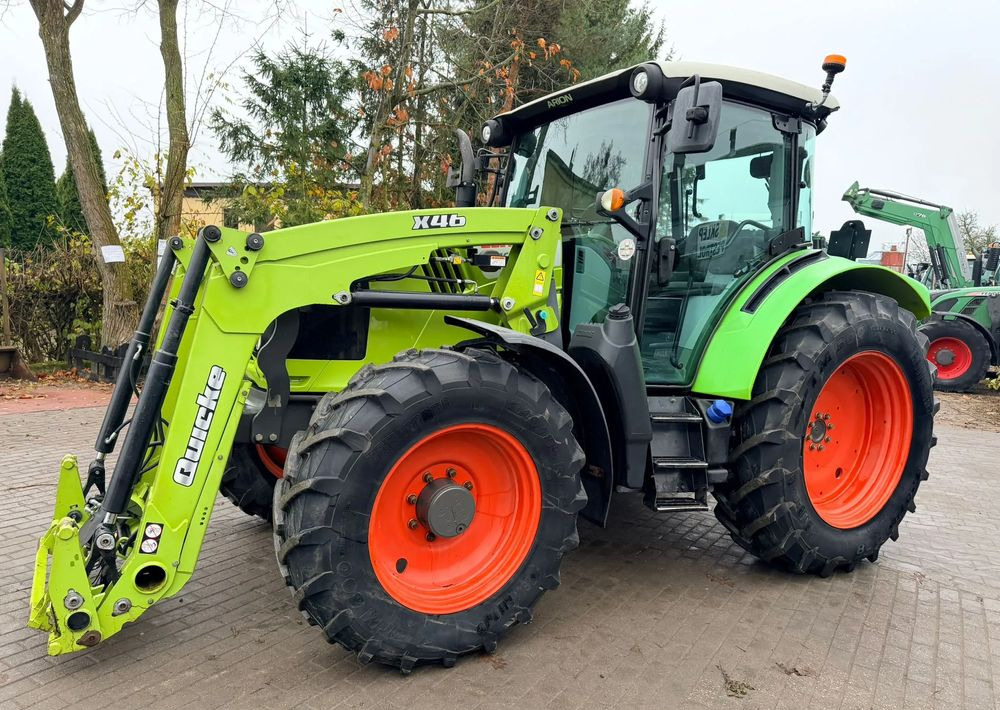 Claas Arion 440 - Traktor: slika Claas Arion 440 - Traktor Claas Arion 440 - Traktor: slika Claas Arion 440 - Traktor