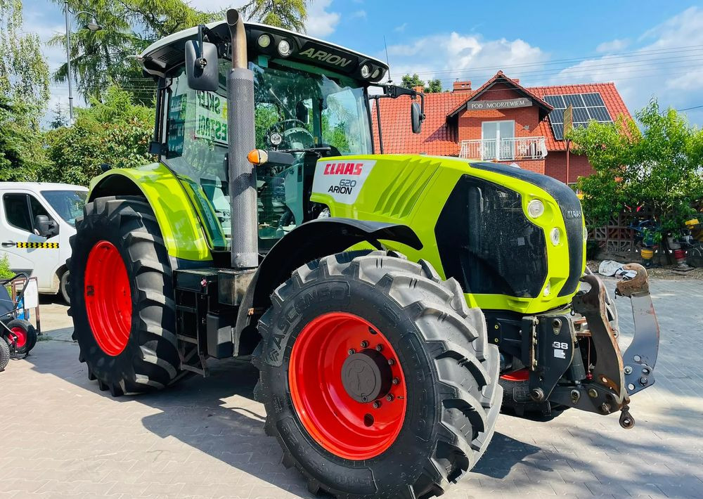 Claas Arion 620 - Traktor: slika Claas Arion 620 - Traktor Claas Arion 620 - Traktor: slika Claas Arion 620 - Traktor