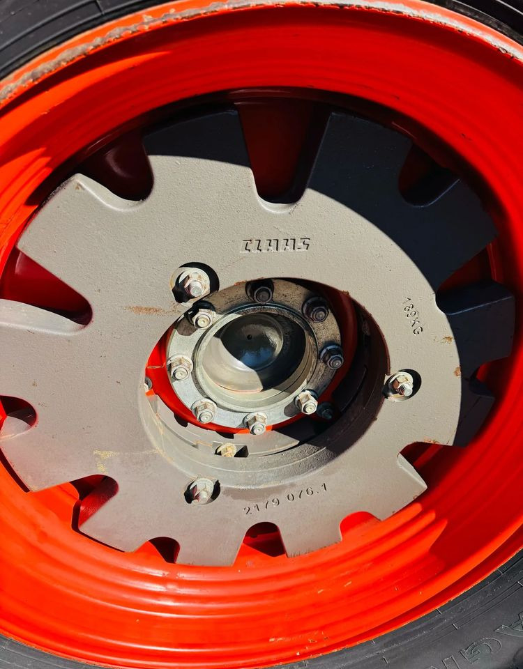 Traktor Claas Arion 640: slika Traktor Claas Arion 640