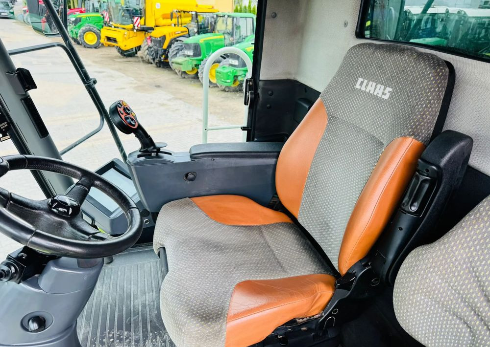 Claas Lexion 550 - Kombajn za žetvu: slika Claas Lexion 550 - Kombajn za žetvu Claas Lexion 550 - Kombajn za žetvu: slika Claas Lexion 550 - Kombajn za žetvu