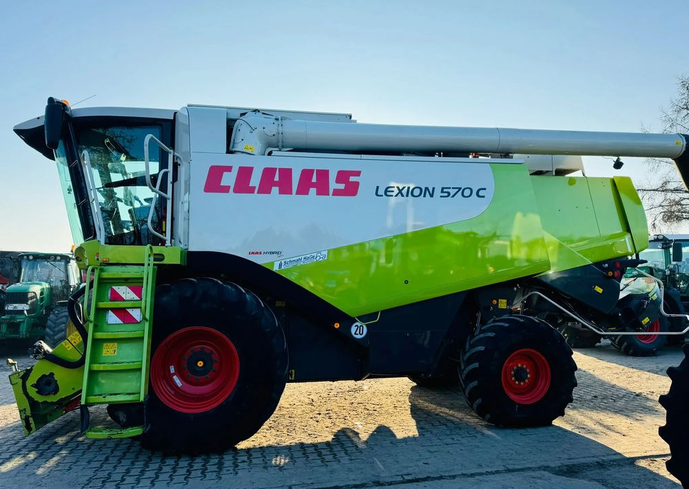 Claas Lexion 570C - Kombajn za žetvu: slika Claas Lexion 570C - Kombajn za žetvu Claas Lexion 570C - Kombajn za žetvu: slika Claas Lexion 570C - Kombajn za žetvu