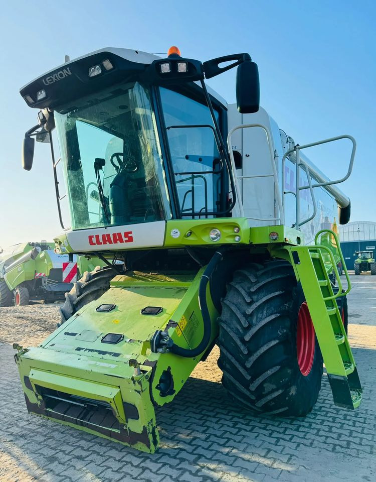 Claas Lexion 570C - Kombajn za žetvu: slika Claas Lexion 570C - Kombajn za žetvu Claas Lexion 570C - Kombajn za žetvu: slika Claas Lexion 570C - Kombajn za žetvu