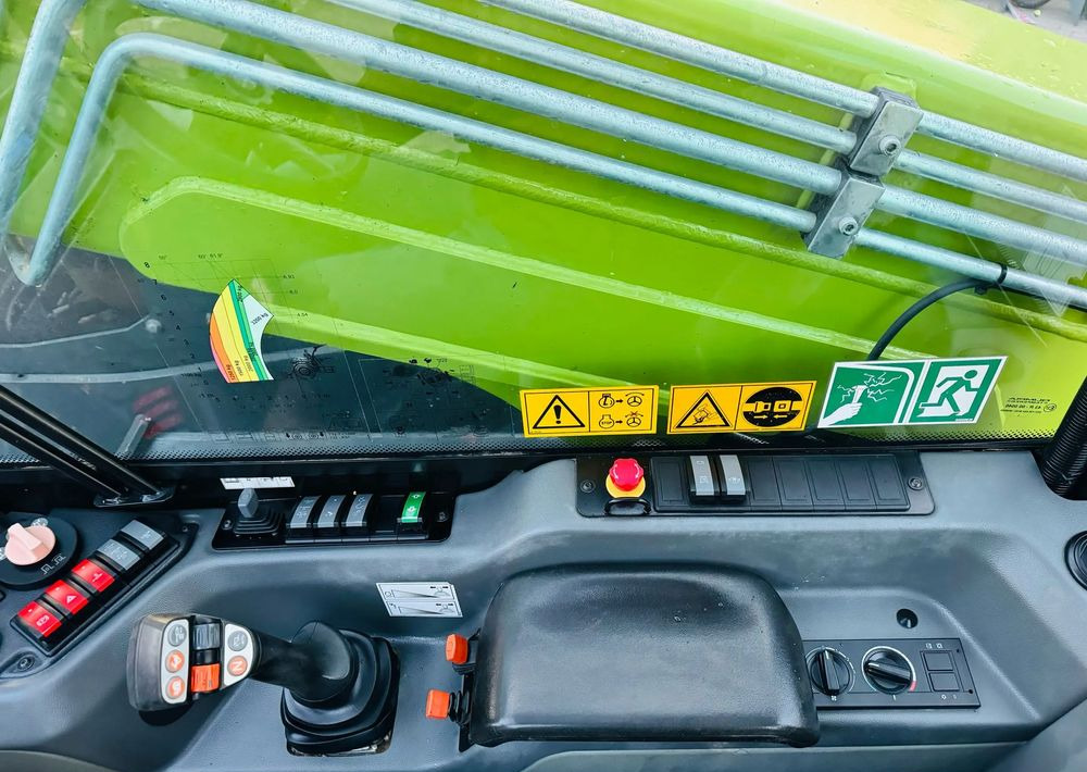 Teleskopski rukovatelj Claas SCORPION 732: slika Teleskopski rukovatelj Claas SCORPION 732