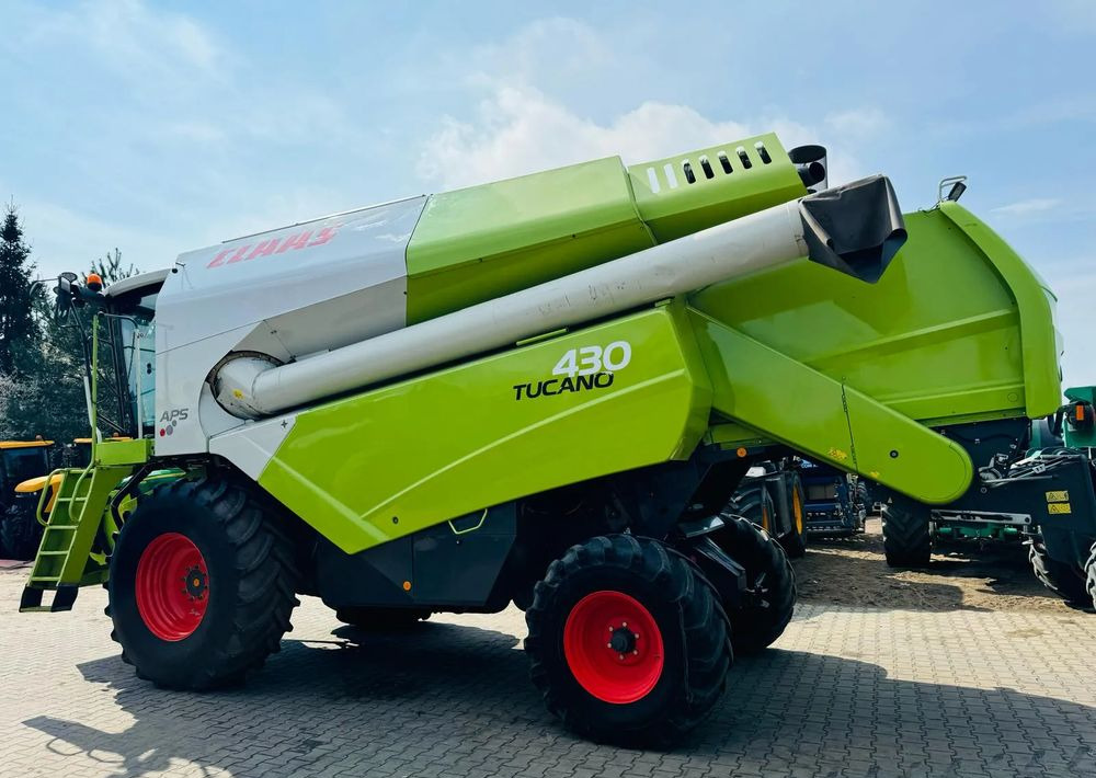Claas Tucano 430 APS - Kombajn za žetvu: slika Claas Tucano 430 APS - Kombajn za žetvu Claas Tucano 430 APS - Kombajn za žetvu: slika Claas Tucano 430 APS - Kombajn za žetvu