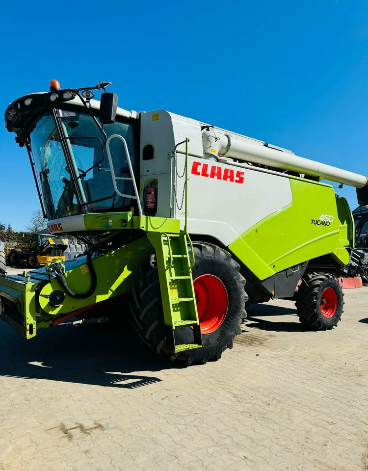 Claas Tucano 450 - Kombajn za žetvu: slika Claas Tucano 450 - Kombajn za žetvu Claas Tucano 450 - Kombajn za žetvu: slika Claas Tucano 450 - Kombajn za žetvu