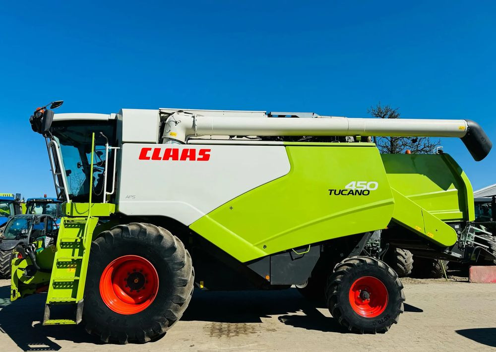 Claas Tucano 450 - Kombajn za žetvu: slika Claas Tucano 450 - Kombajn za žetvu Claas Tucano 450 - Kombajn za žetvu: slika Claas Tucano 450 - Kombajn za žetvu