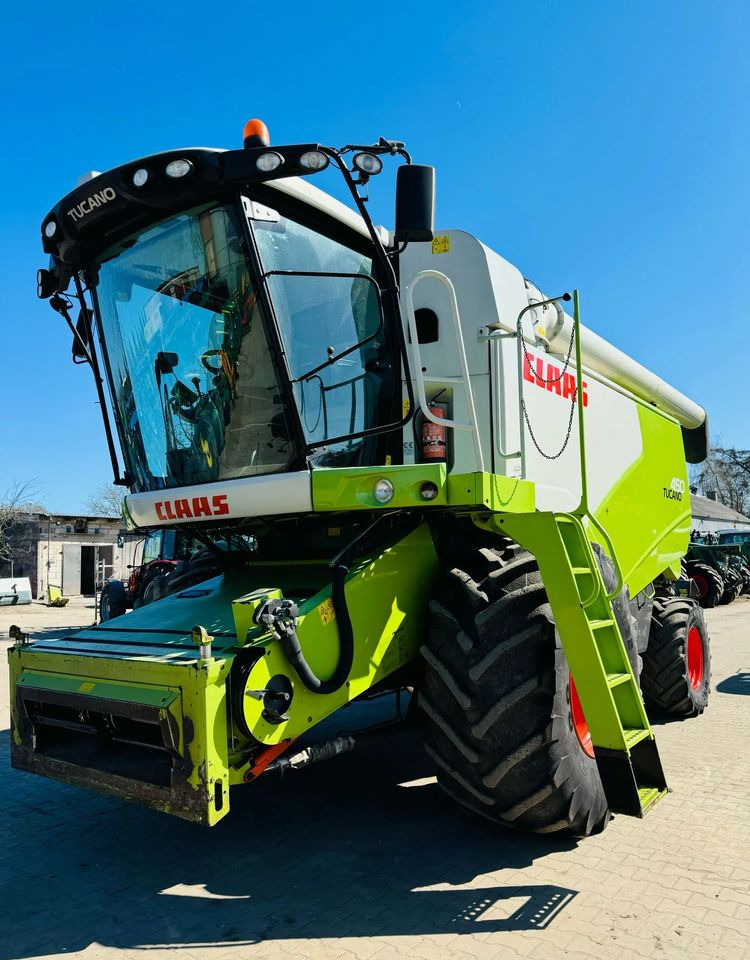 Claas Tucano 450 - Kombajn za žetvu: slika Claas Tucano 450 - Kombajn za žetvu Claas Tucano 450 - Kombajn za žetvu: slika Claas Tucano 450 - Kombajn za žetvu