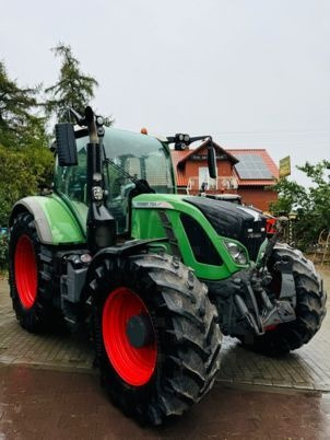 Fendt 724 VARIO PROFI - Traktor: slika Fendt 724 VARIO PROFI - Traktor Fendt 724 VARIO PROFI - Traktor: slika Fendt 724 VARIO PROFI - Traktor
