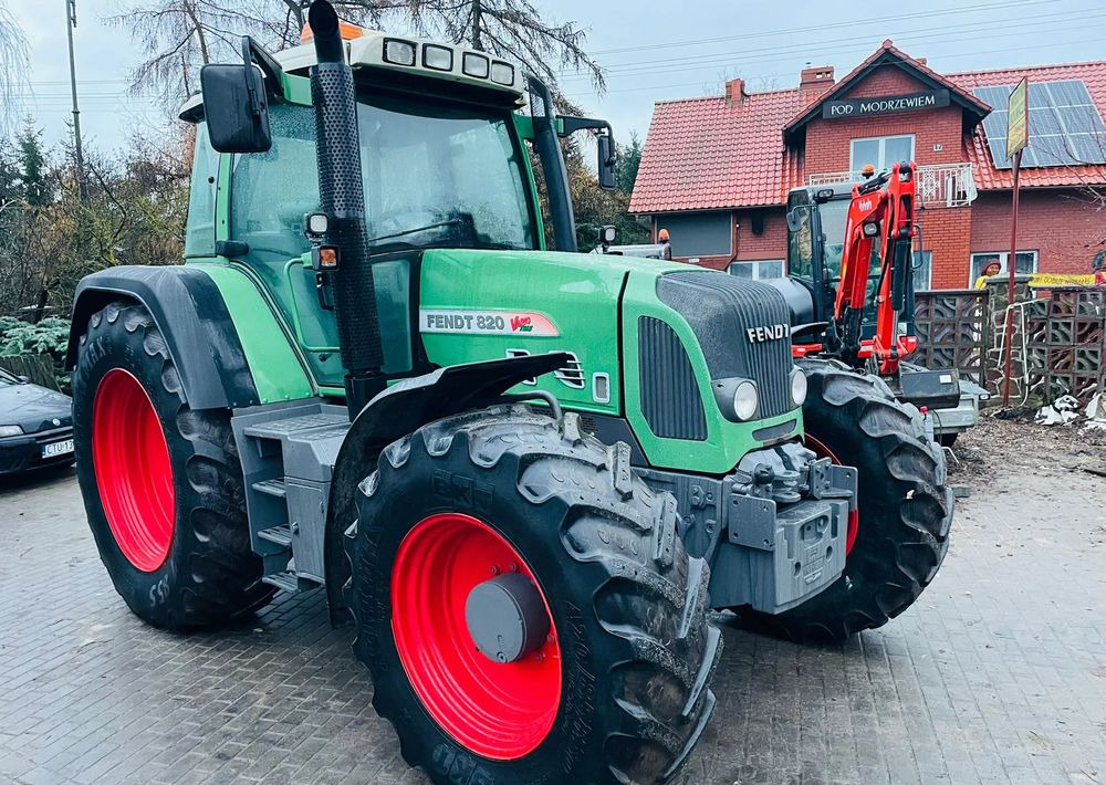 Fendt 820 - Traktor: slika Fendt 820 - Traktor Fendt 820 - Traktor: slika Fendt 820 - Traktor