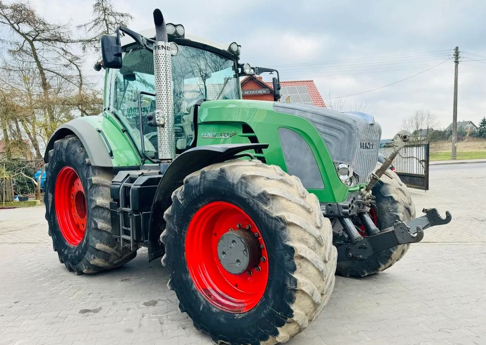 Fendt 933 Vario - Traktor: slika Fendt 933 Vario - Traktor Fendt 933 Vario - Traktor: slika Fendt 933 Vario - Traktor