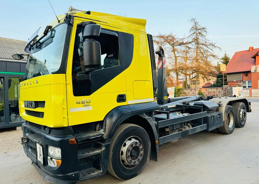 Iveco STRALIS - Kamion s kukastom dizalicom: slika Iveco STRALIS - Kamion s kukastom dizalicom Iveco STRALIS - Kamion s kukastom dizalicom: slika Iveco STRALIS - Kamion s kukastom dizalicom