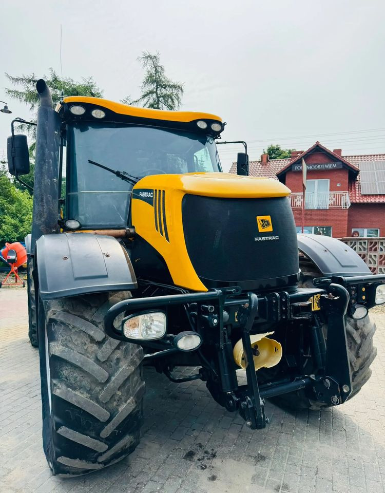 JCB FASTRAC 3230 - Traktor: slika JCB FASTRAC 3230 - Traktor JCB FASTRAC 3230 - Traktor: slika JCB FASTRAC 3230 - Traktor