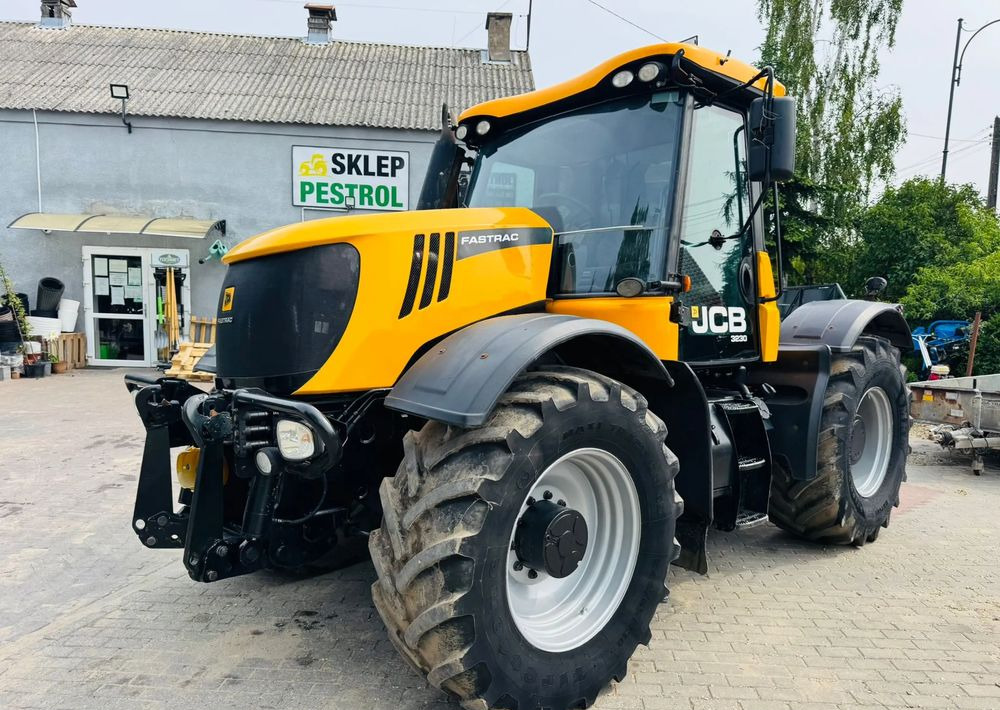 JCB FASTRAC 3230 - Traktor: slika JCB FASTRAC 3230 - Traktor JCB FASTRAC 3230 - Traktor: slika JCB FASTRAC 3230 - Traktor